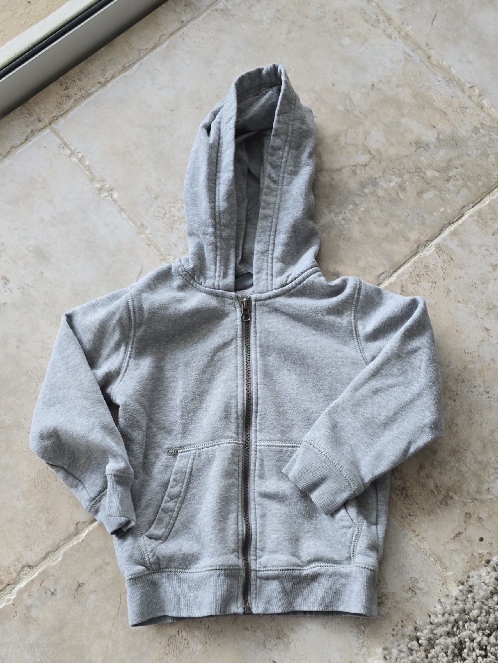The Children's Place Light Gray Zip-Up Hoodie Sweatshirt | Size 5T